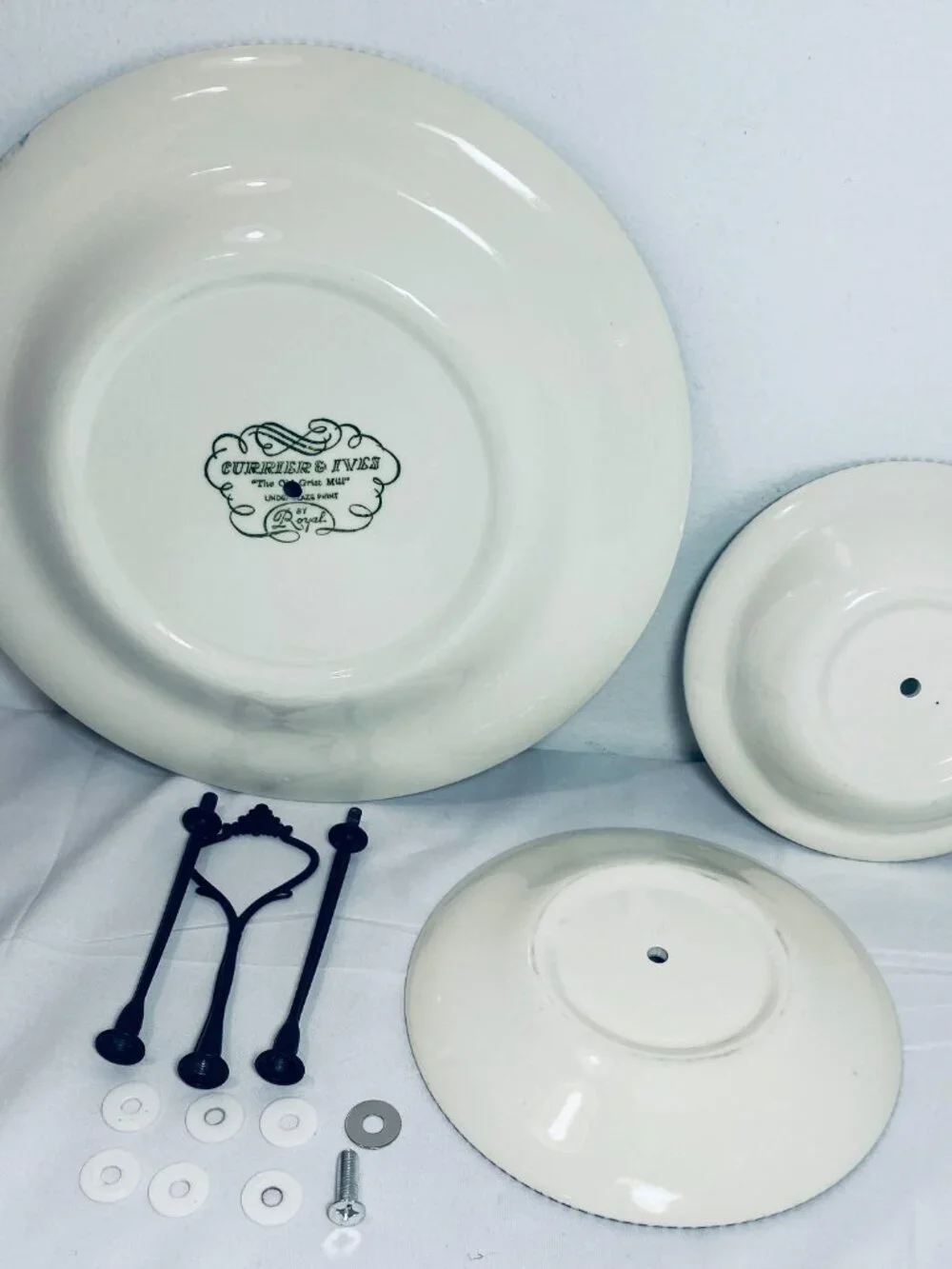 VNTG Currier & Ives 3-Tier Tidbit Tray 10